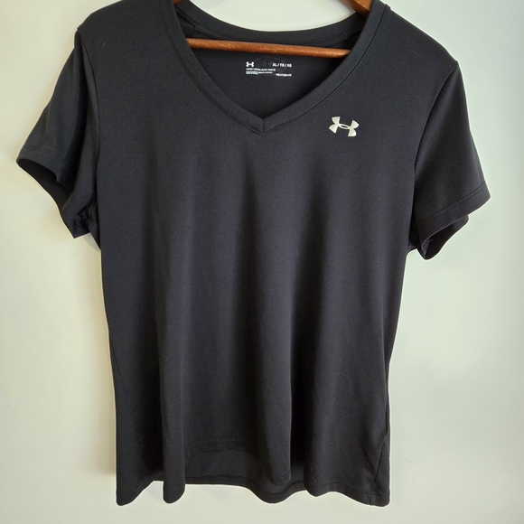 Under Armour Women's Black V-Neck Top - Picture 1 of 6